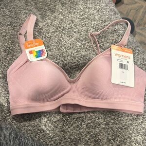 Warner’s Easy Does It Lightly Lined Wireless Bra Size XS Lilac NWT
